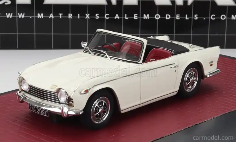 Nabídka - Matrix scale models Triumph Tr5 Cabriolet Open 1967 1 43 Bílá