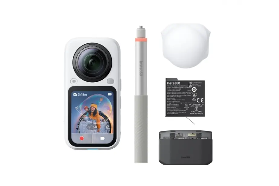 Objednejte dnes | Insta360 X6 Essentials Bundle (bílá)
