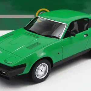 Profesionální kvalita | Cult-scale models Triumph Tr7 Coupe 1979 1 18 Java Green