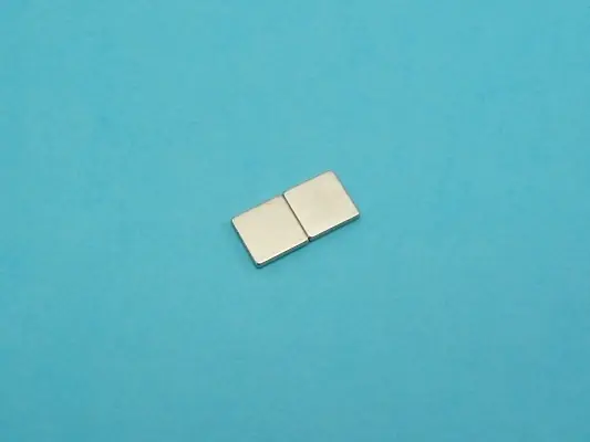 Snížená cena - Magnet neod. 12x12x2 (2ks)