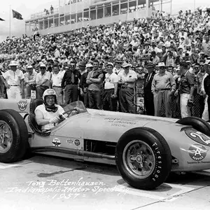 Velmi populární - Kurtis 500F 27 (1957)